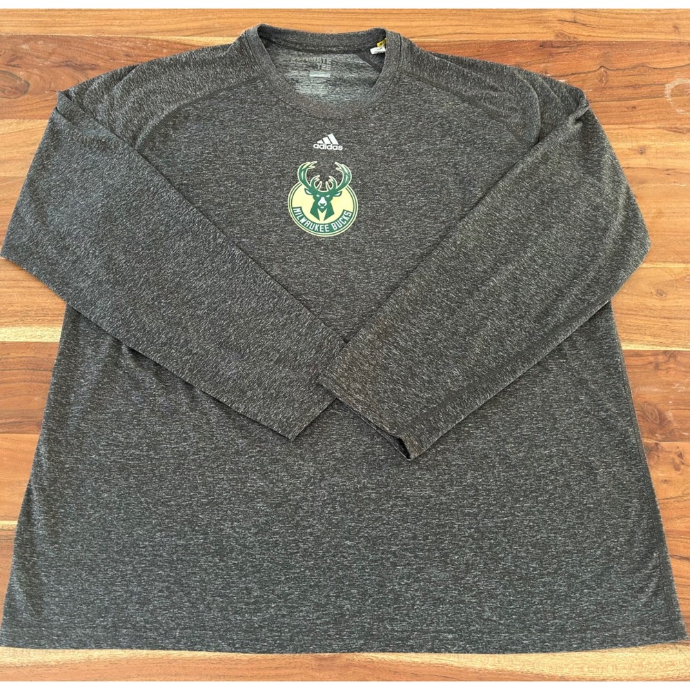Adidas Milwaukee Bucks NBA Ultimate Mens 2XL Gray Long Sleeve Climalite Shirt